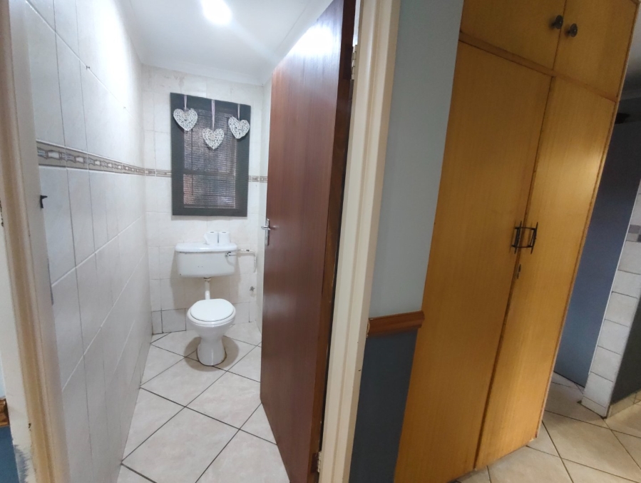 To Let 3 Bedroom Property for Rent in Fleurdal Free State